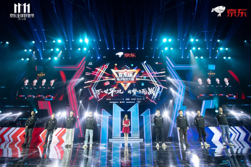  电竞少年砥砺前行追逐电竞梦想