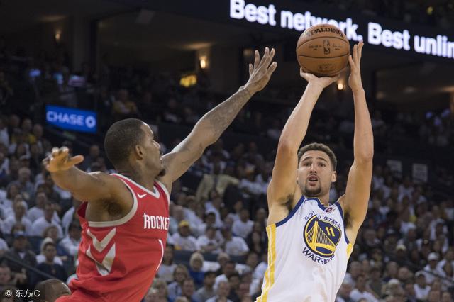  勇士库里三分如雨浇灭火箭反击