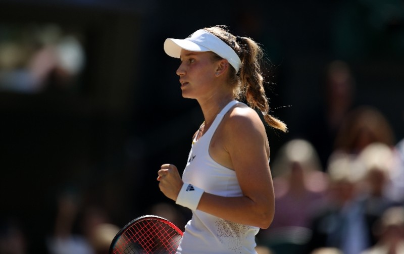  莱巴金娜温网夺冠书写新传奇