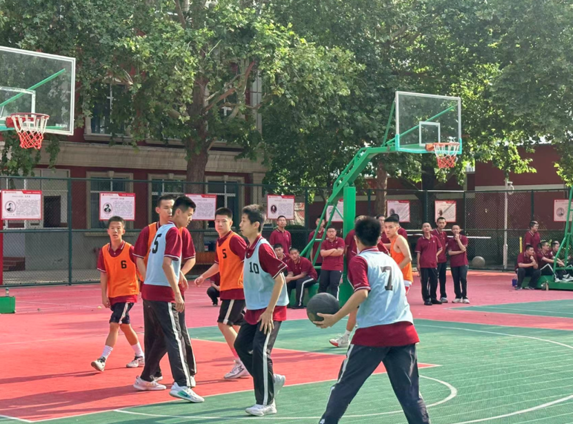  校园篮球蓬勃发展，基层培养见成效