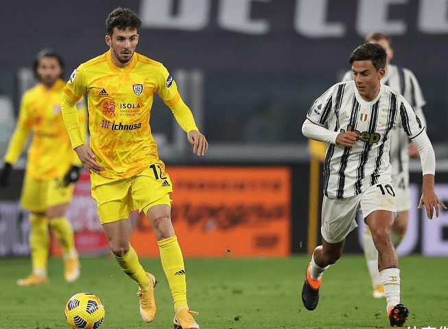  佩古拉北美硬地爆发，多伦多站斩获生涯首冠