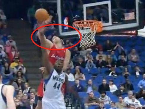 扣篮大赛惊现空中接力神配合