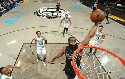 篮网双核合砍六十分惜败雄鹿